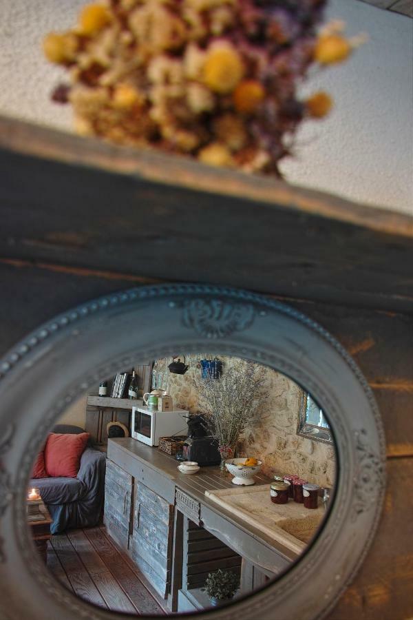 Bed and Breakfast Le Moulin de Picaud à Grans Extérieur photo